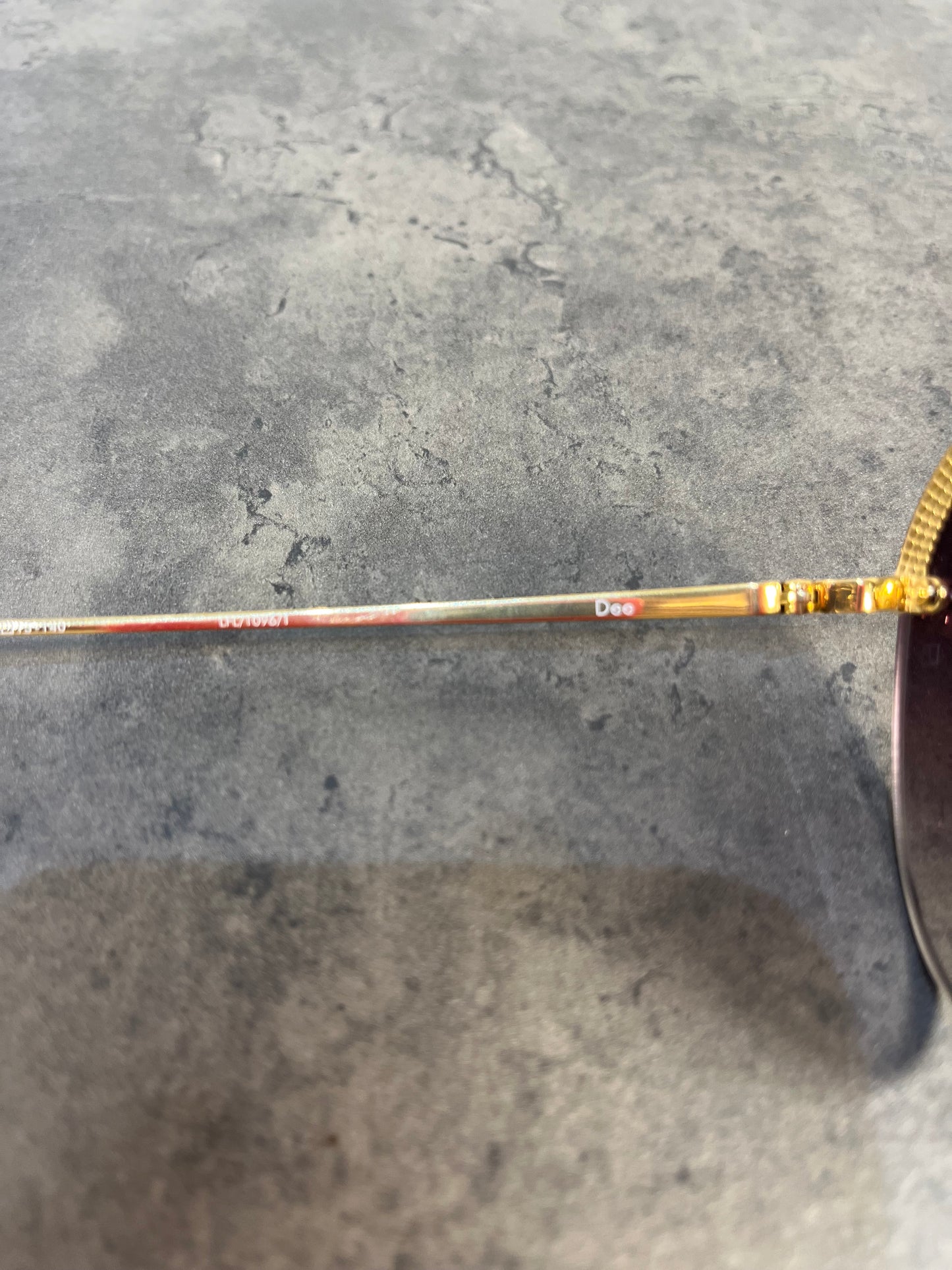 Lunettes de soleil aviateur Linda Farrow Dee