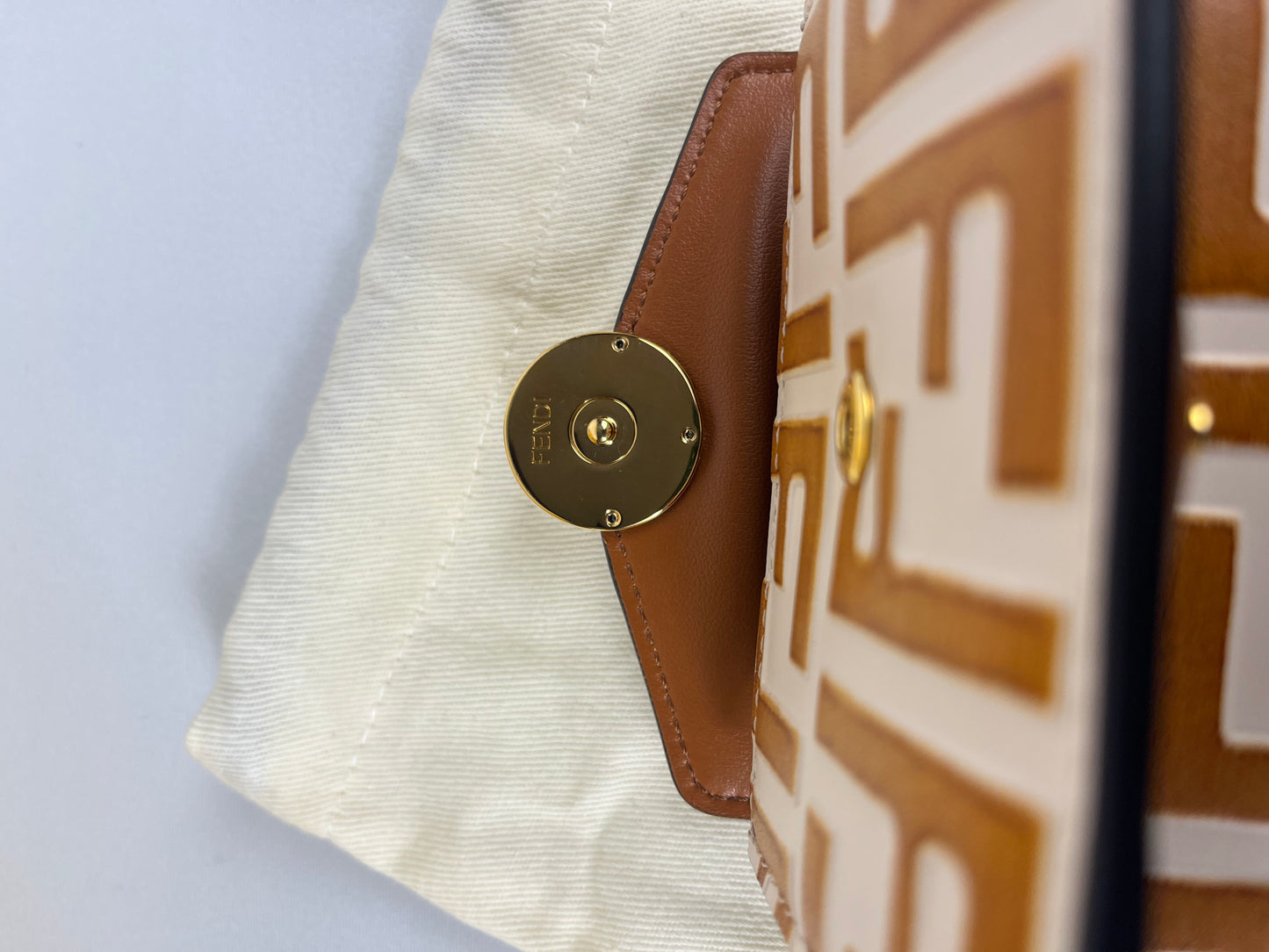 Portefeuille compact Fendi