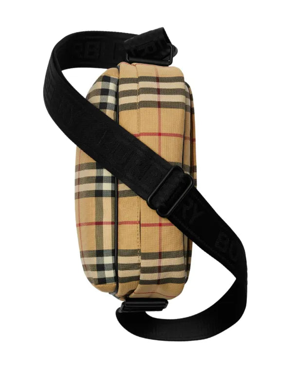 * Burberry Paddy Bag