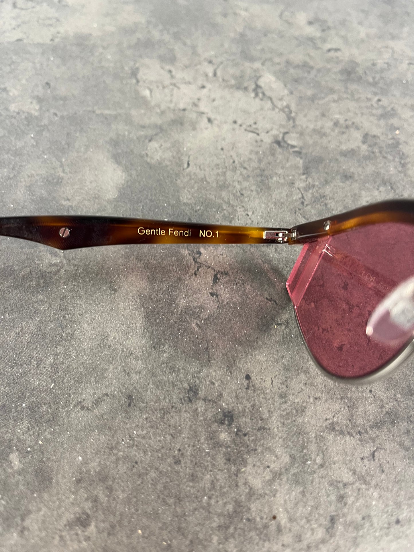 Lunettes de soleil Fendi x Gentle Monster