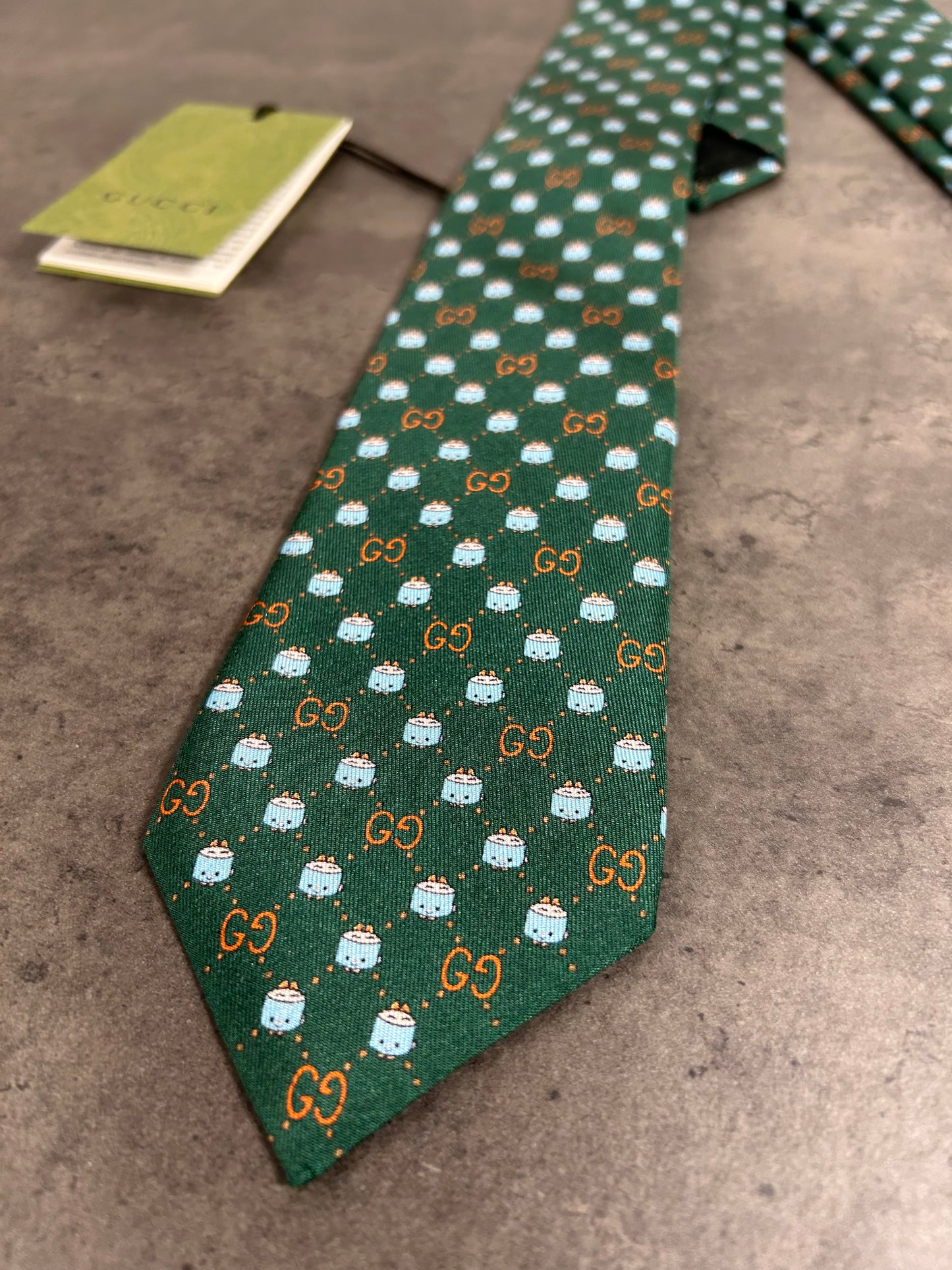 Gucci Tie and Candle Bundle