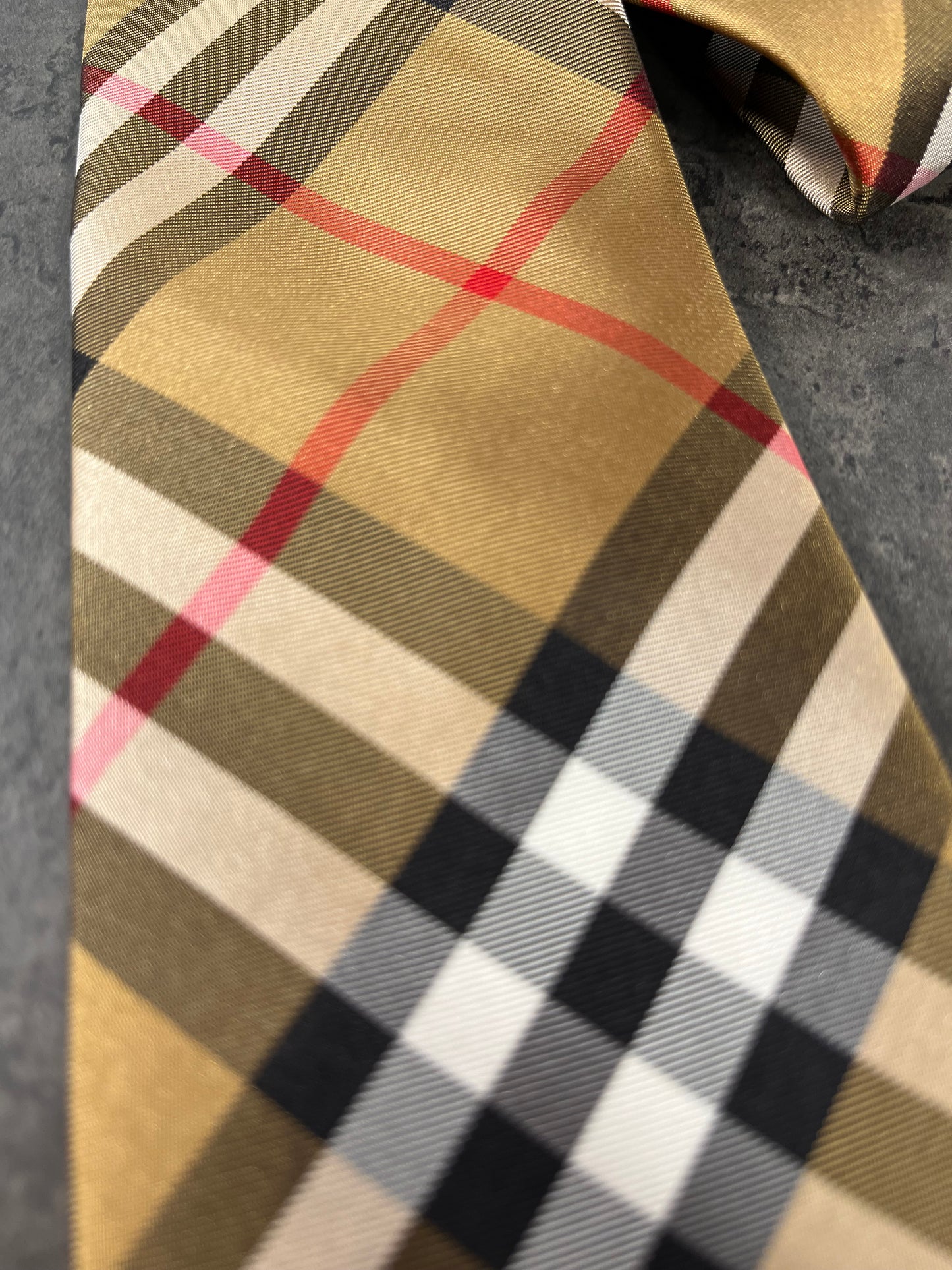 Cravate en soie Burberry