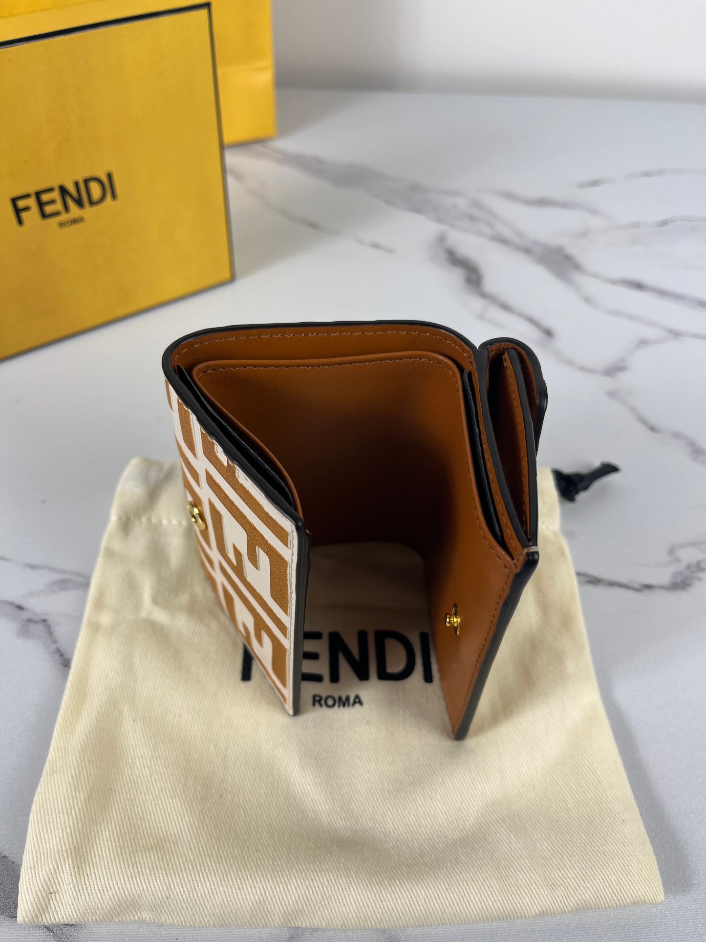 Portefeuille compact Fendi