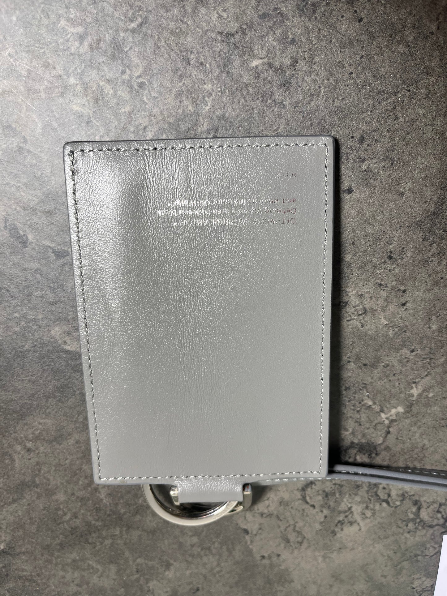 Porte-badge d'identification blanc cassé